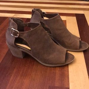 Carlos Santana peep toe brown shoes 7